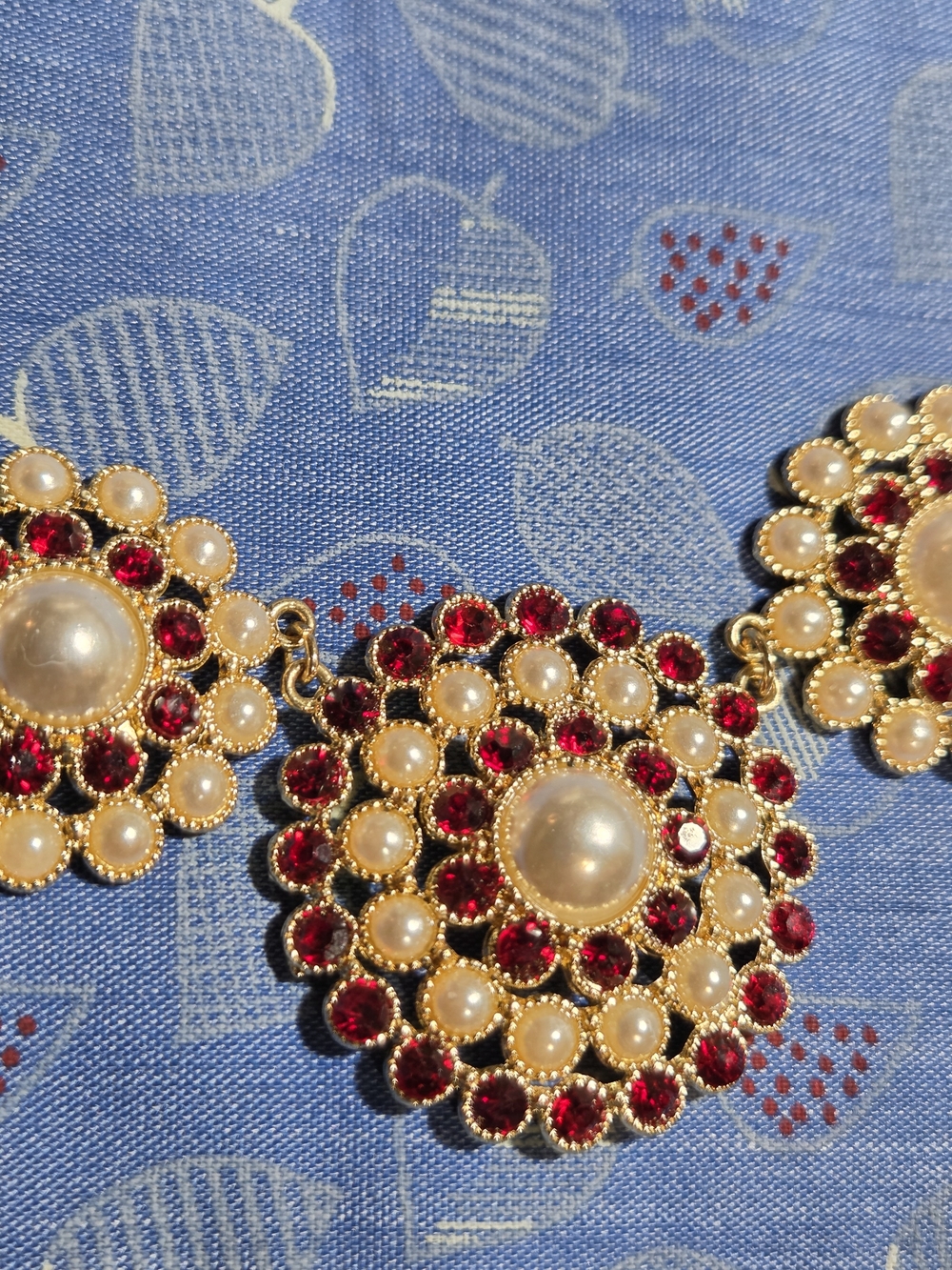 Vintage Monet red Stones and pearl floral necklace and matching bracelet - Picture 4 of 12